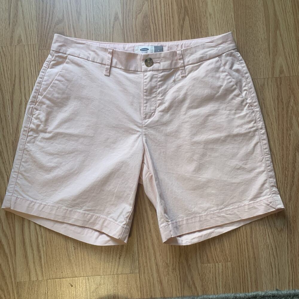 Women’s Old Navy Pink Chino Shorts Size 4 Mid Rise 7” Inseam Stretch